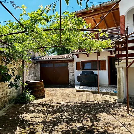 Casa Rustica Authentic Istrian With Saltwater Pool Buici (Istria)