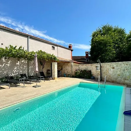 Casa Rustica Authentic Istrian With Saltwater Pool Buici (Istria)