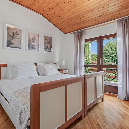 Casa Rustica Authentic Istrian With Saltwater Pool Daire *