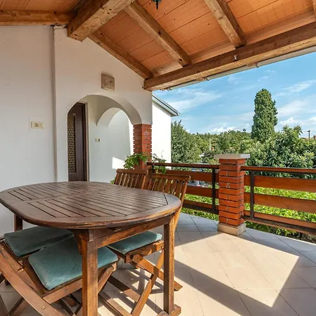 Casa Rustica Authentic Istrian With Saltwater Pool Daire Buici (Istria)