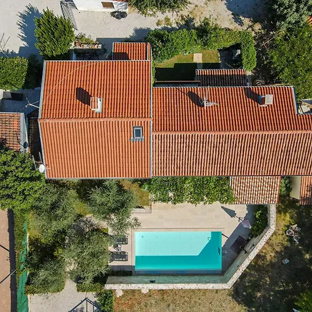 Casa Rustica Authentic Istrian With Saltwater Pool Daire Buici (Istria)